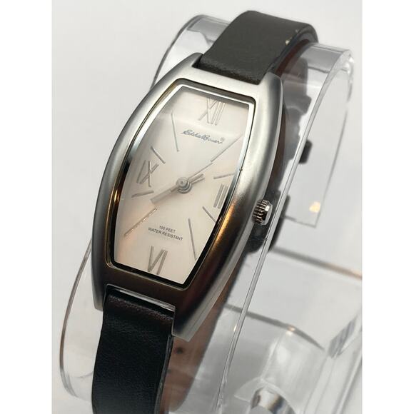 Eddie Bauer Curved Face Womens Watch 22mm New Battery - Adjustable Band WR 3ATM - Picture 5 of 13